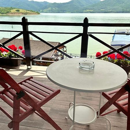 Hotel Mustaciosul Dunarii Ieşelniţa Esterno foto