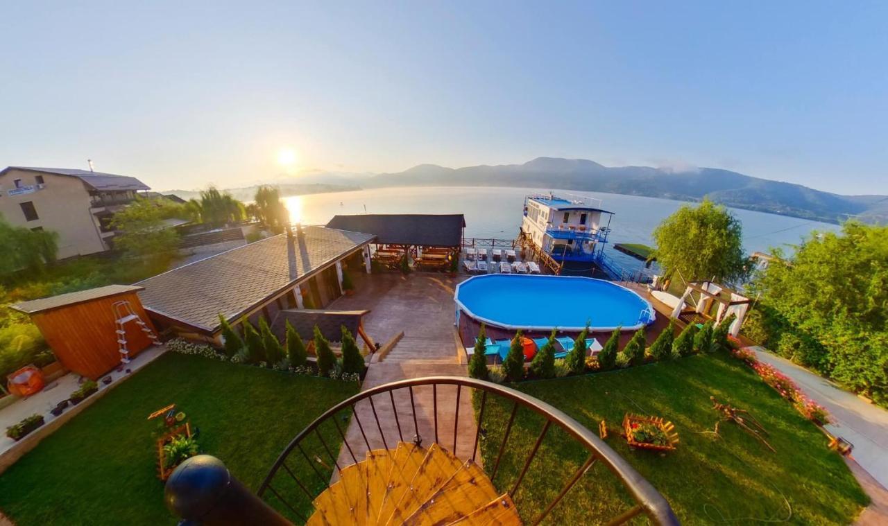 Hotel Mustaciosul Dunarii Ieşelniţa Esterno foto