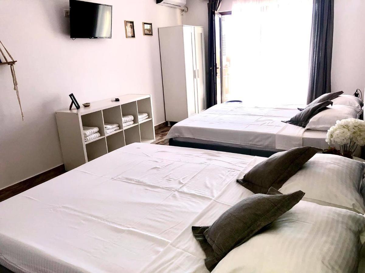 Hotel Mustaciosul Dunarii Ieşelniţa Esterno foto