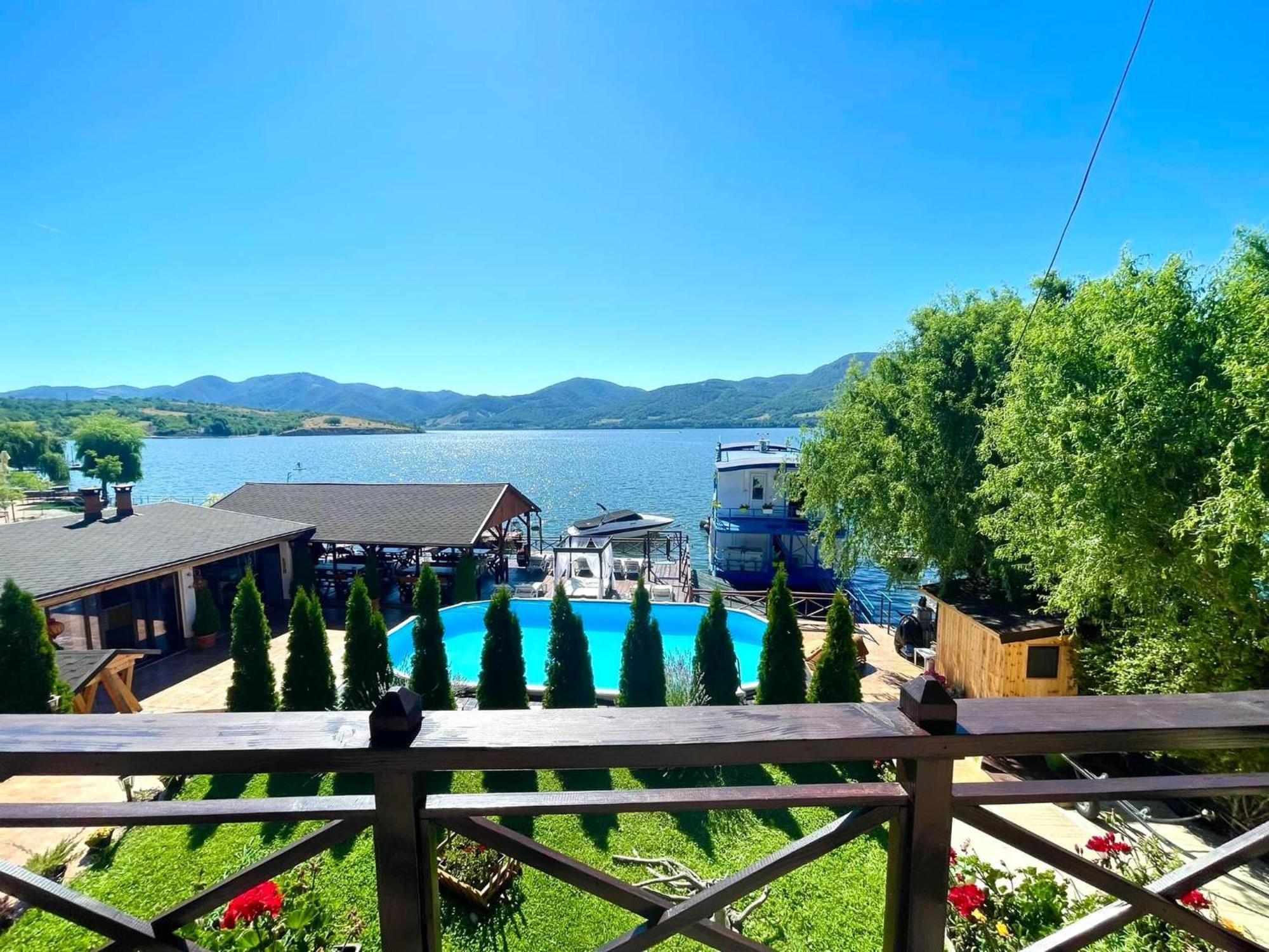 Hotel Mustaciosul Dunarii Ieşelniţa Esterno foto