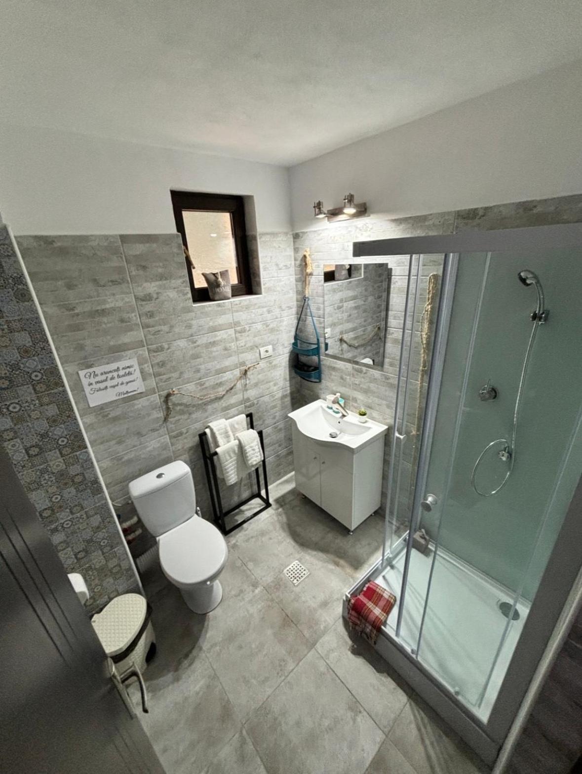 Hotel Mustaciosul Dunarii Ieşelniţa Esterno foto